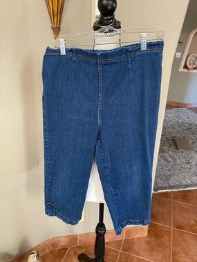 White Stag Dark Blue Denim Cropped Jeans